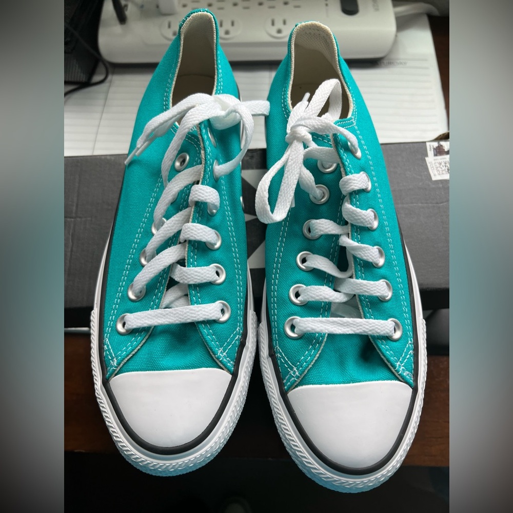 Converse unisex shoes. NEW! Size 7 in women’s, size 5 in men’s. “Turbo Green”.